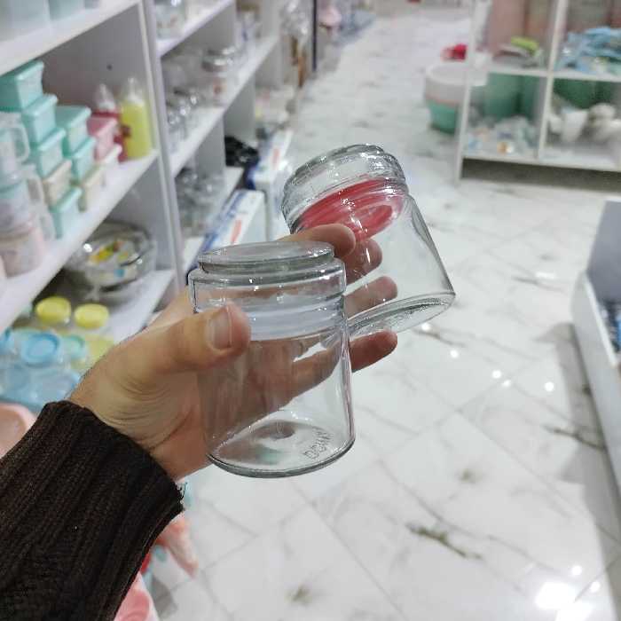 بانکه عسل شیشه ای ، نیم کیلویی ،درب چفت و محکم 