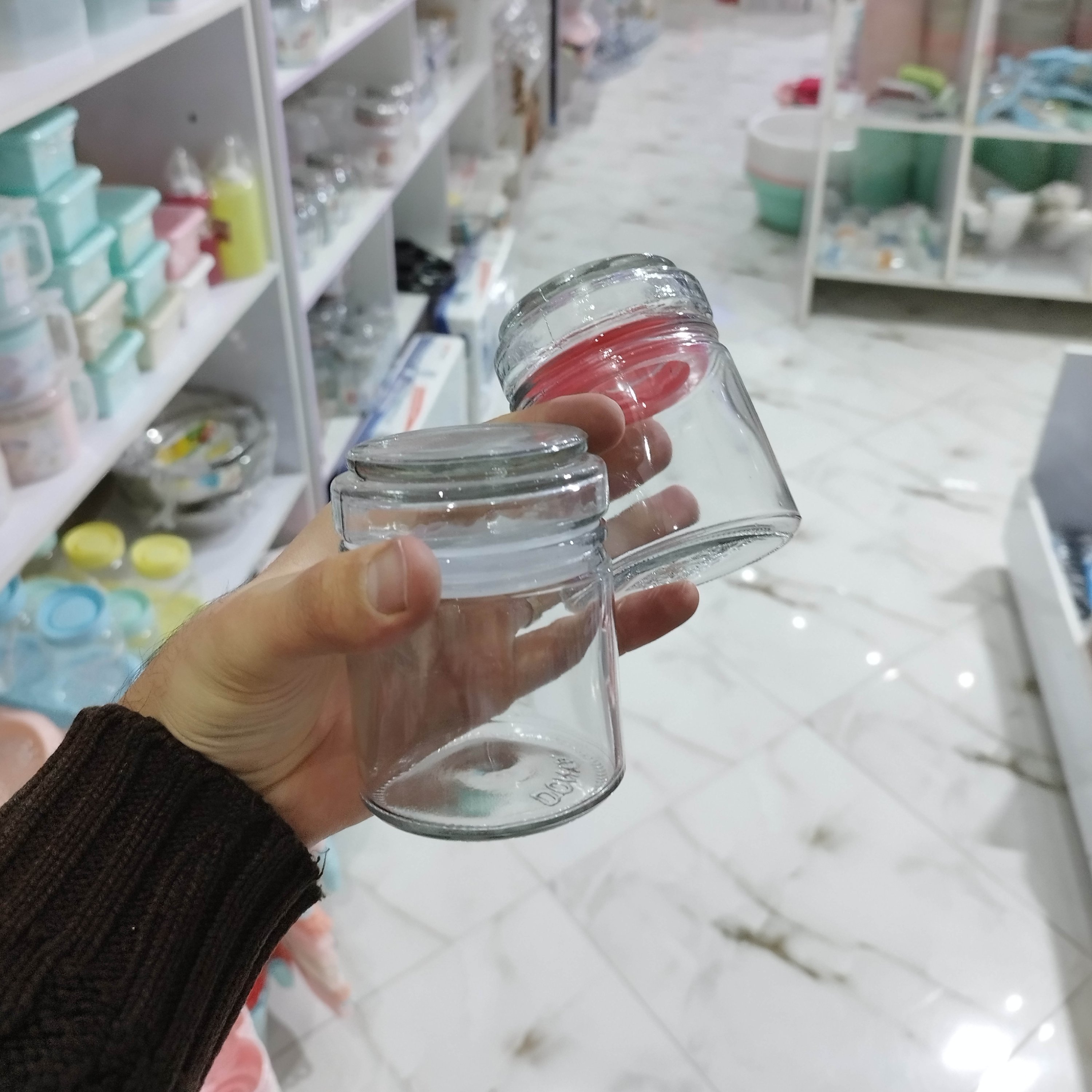 بانکه عسل شیشه ای ، نیم کیلویی ،درب چفت و محکم 