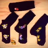 جوراب روباندوزی