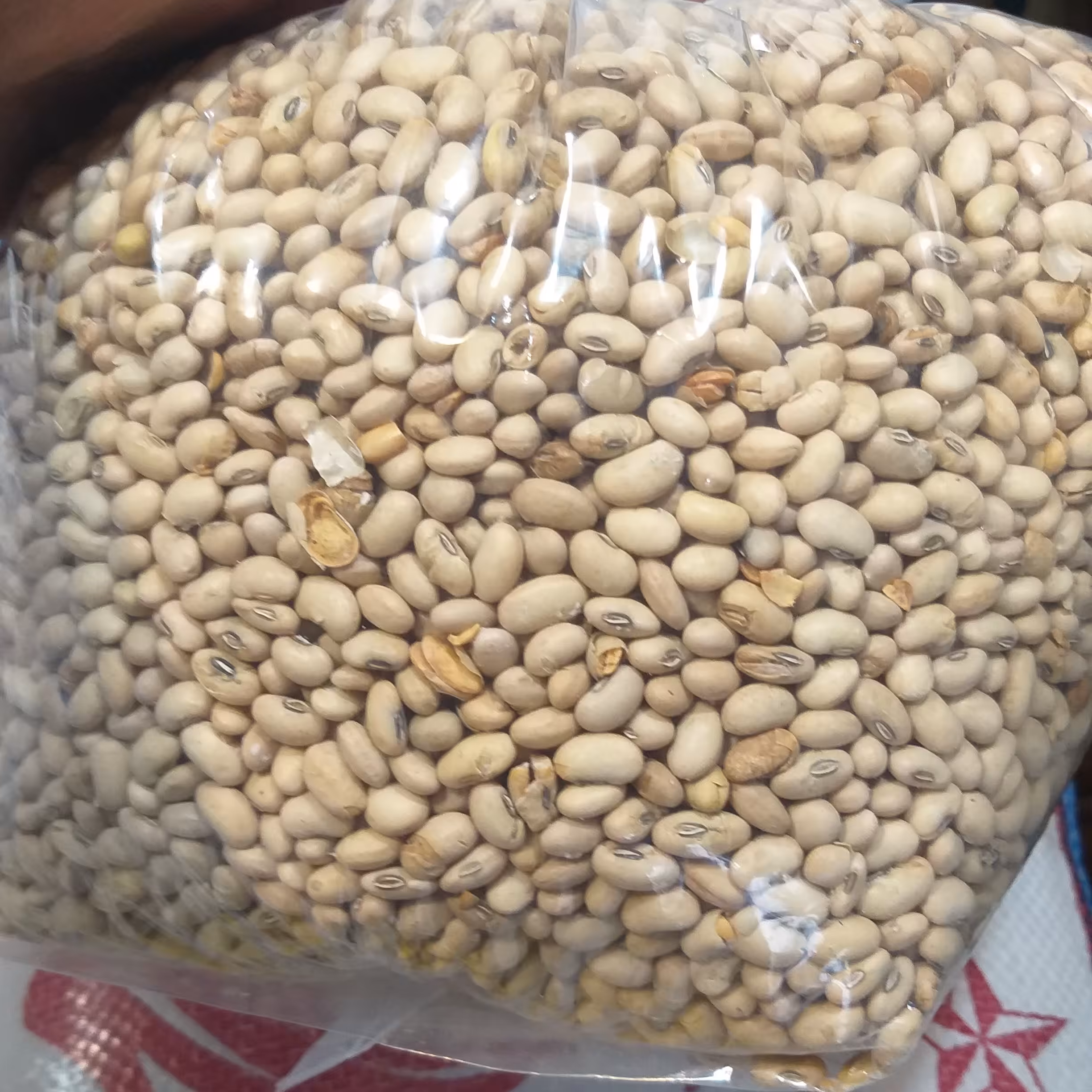 سویا محلی(لوبیای روغنی) آجیلی 2 کیلو ارسال رایگان