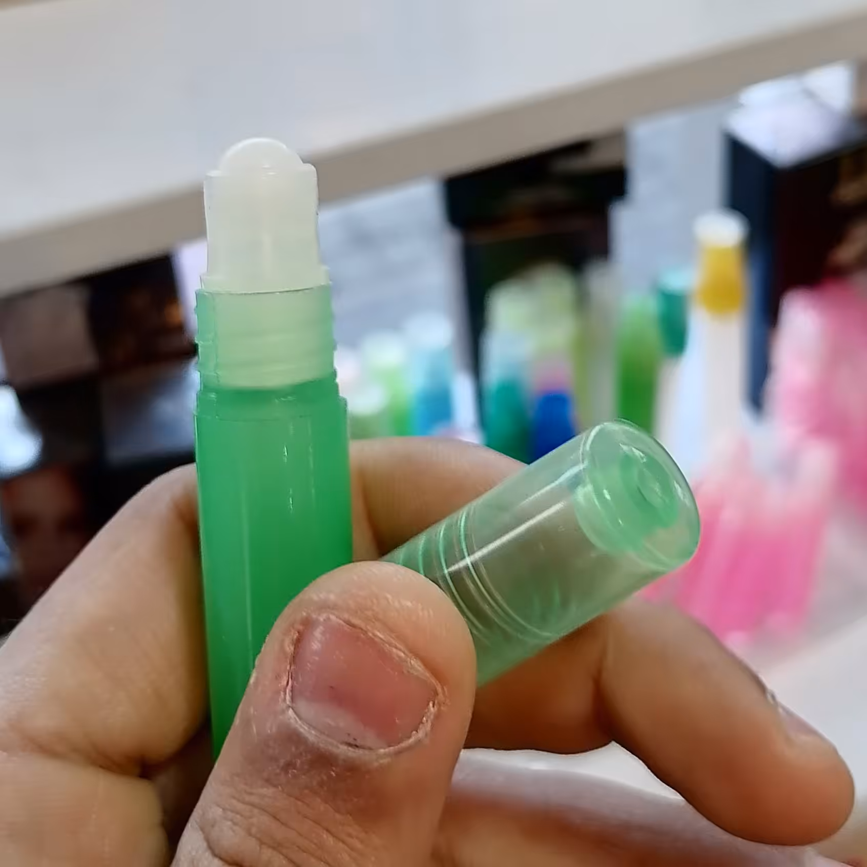عطر زنانه اکلت  غلتکی دومیل