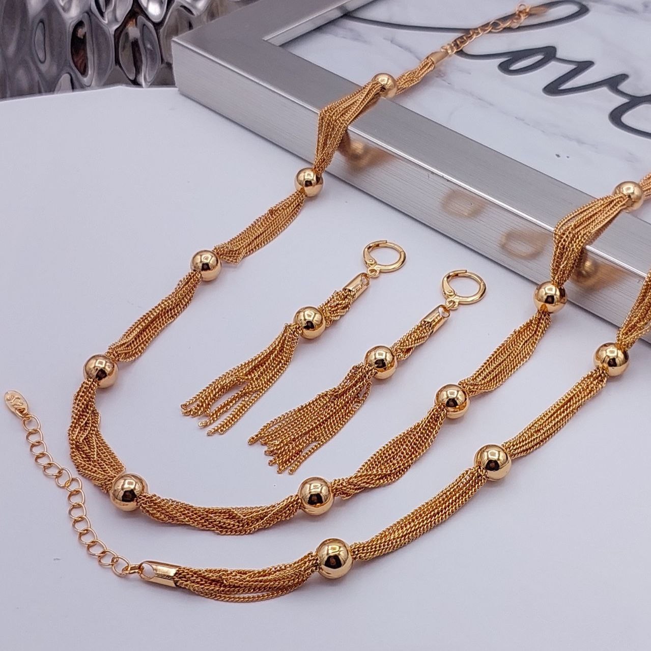 سرویس طرح طلا مروارید بدون حساسیت رنگ ثابت 