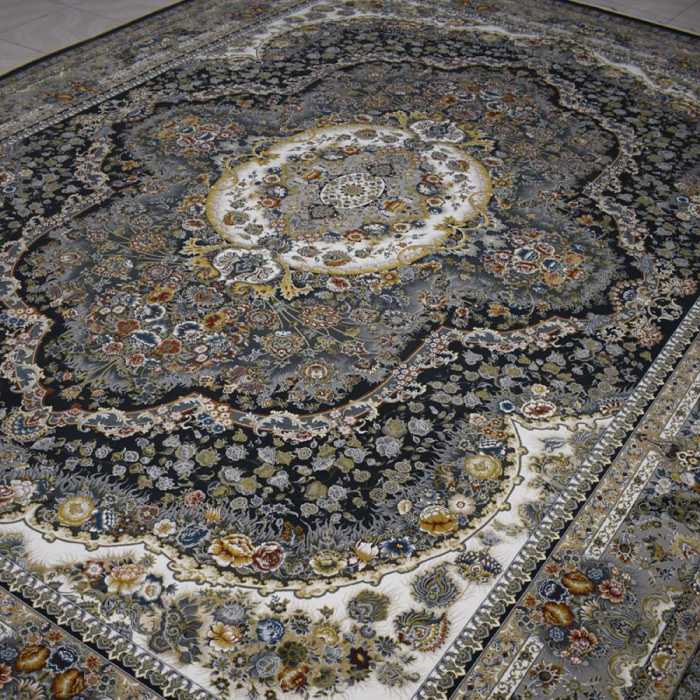 فرش پاتریس 1200شانه گل برجسته طرح مارالان دودی کناره 4متری