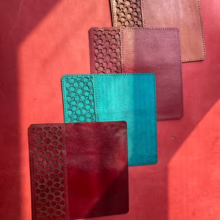 چرم طبیعی  برش خورده کیف پول
