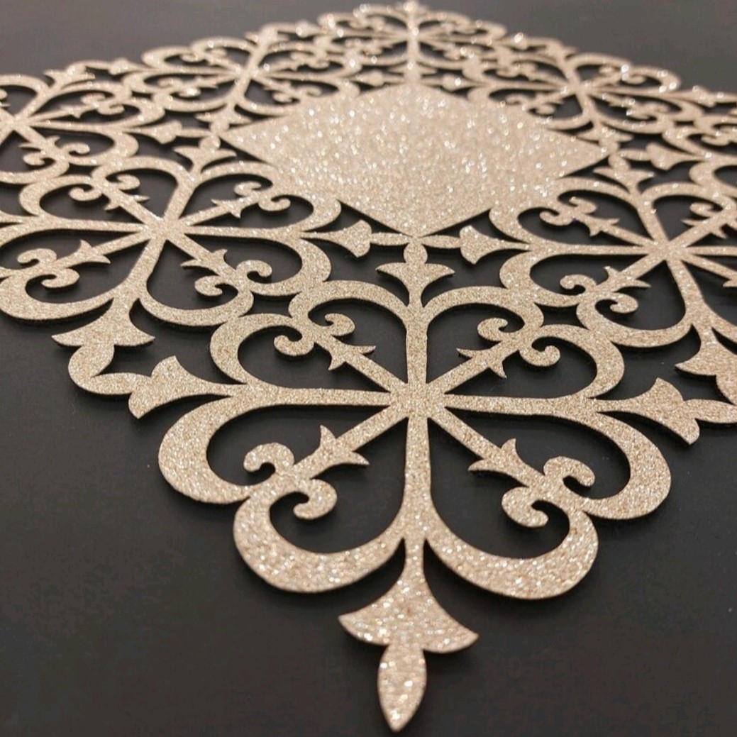 رومیزی مربع  طرح گلریز 30-30