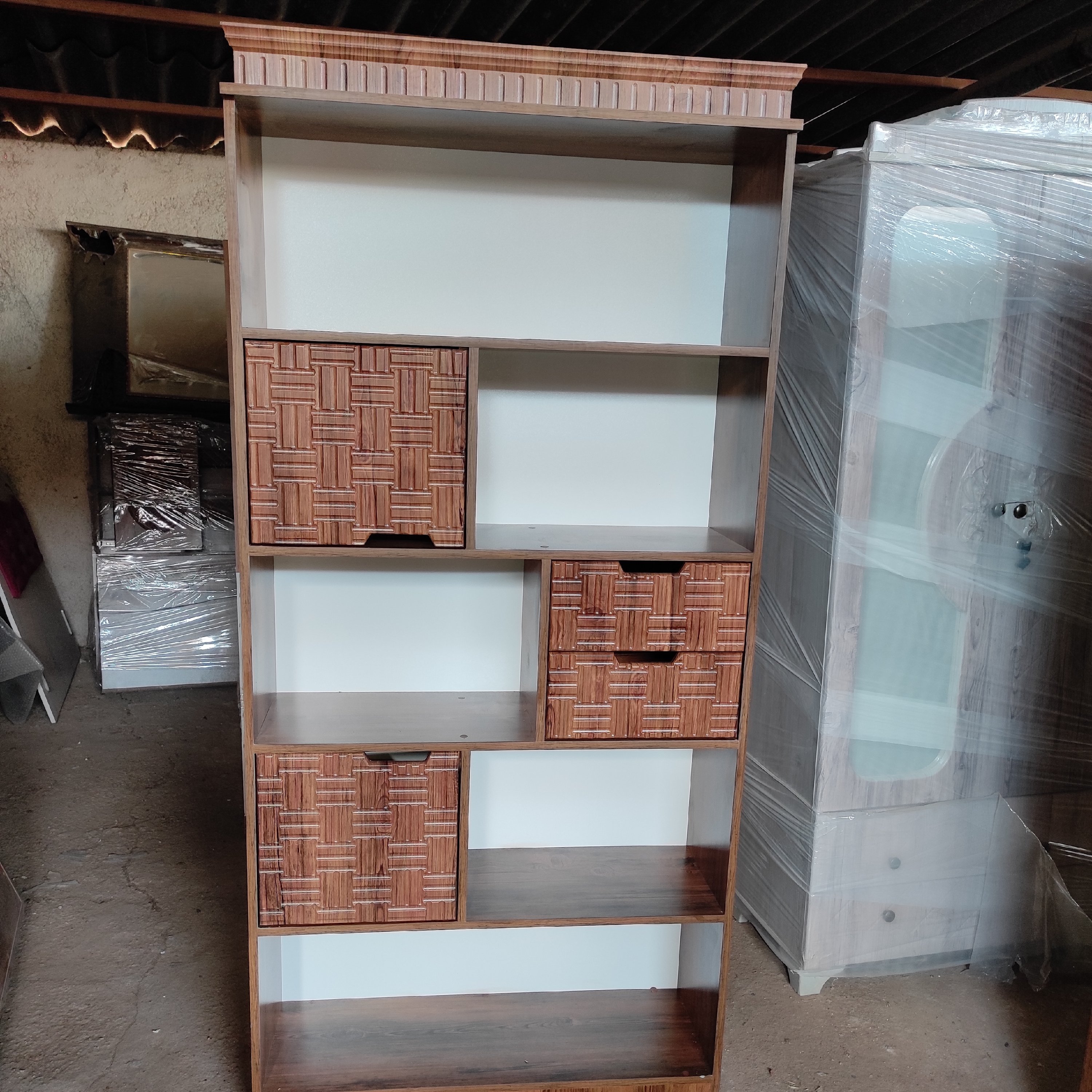 کتابخانه مدل یلدا ارسال توسط تیپاکس