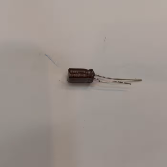 خازن سیلمیک 10 میکرو فاراد  35 ولت پک بسته 10 عددی