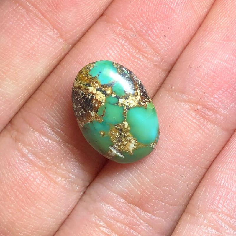 نگین فیروزه نیشابوری فاخر و زیبا کاملا طبیعی با طرح و شکلی زیبا چند رنگ  و خاص کد 247