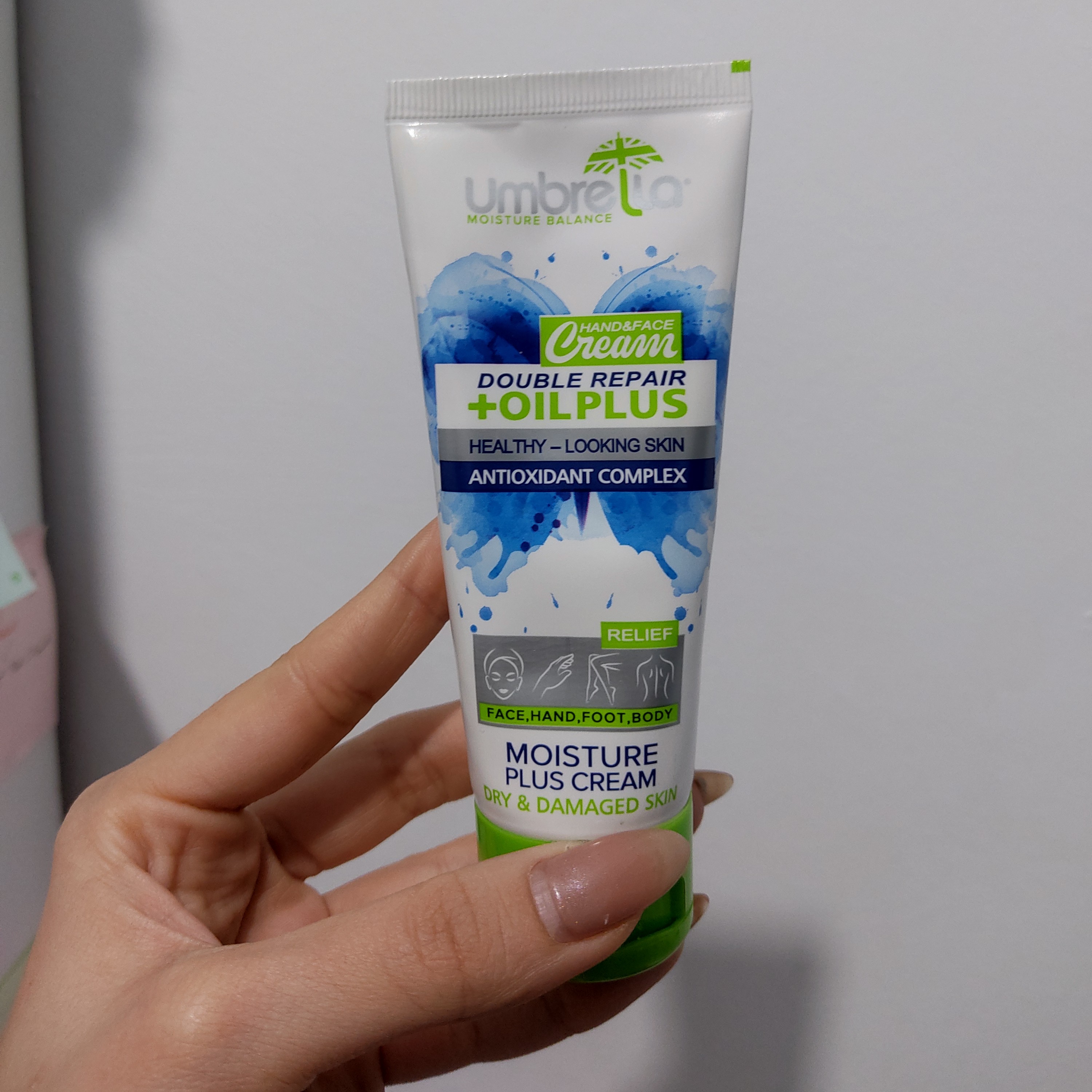 کرم مرطوب کننده ی دست و صورت اویل پلاس آمبرلا 80میل