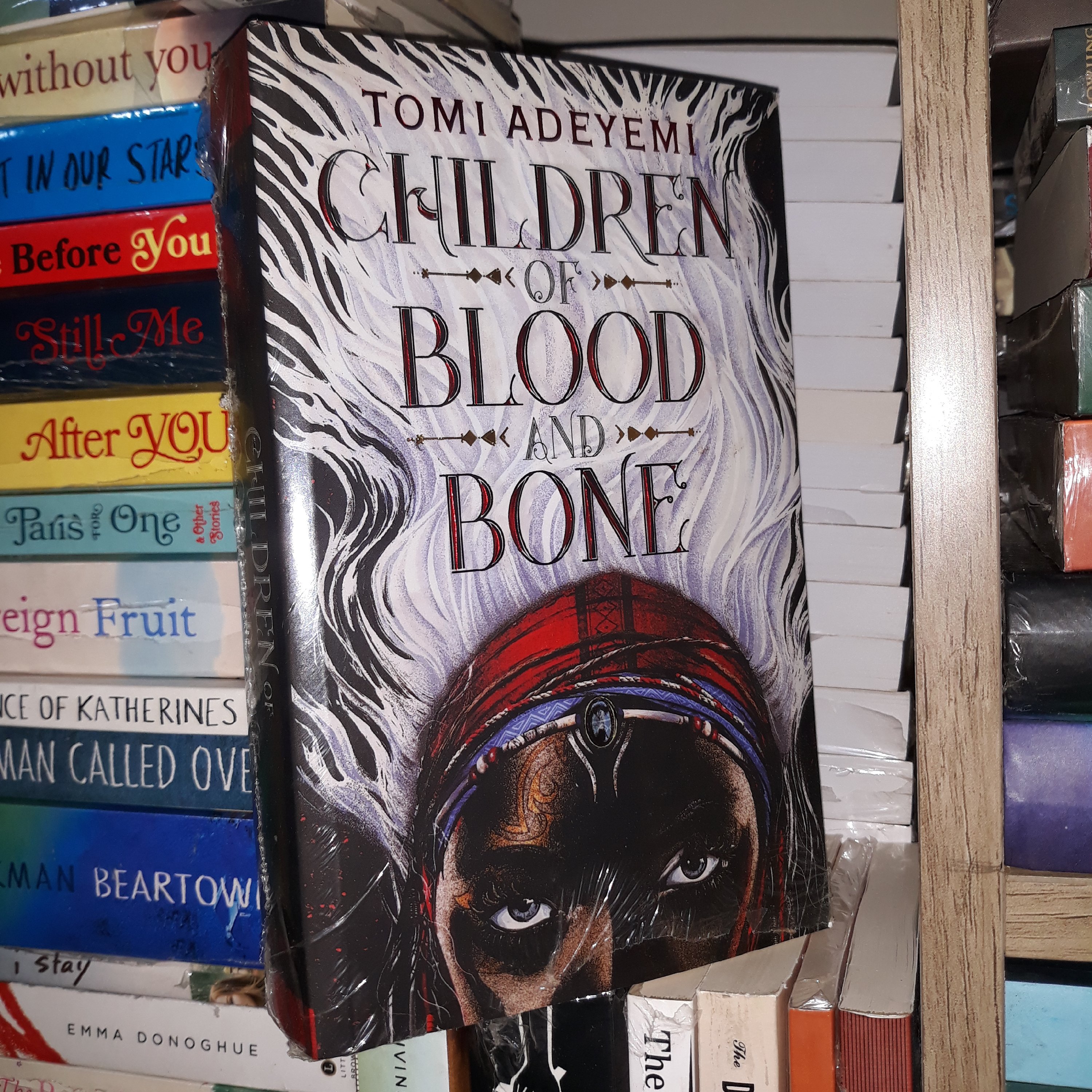 کتاب زبان اصلی Children of Blood and Bone (فرزندان خون و استخوان)