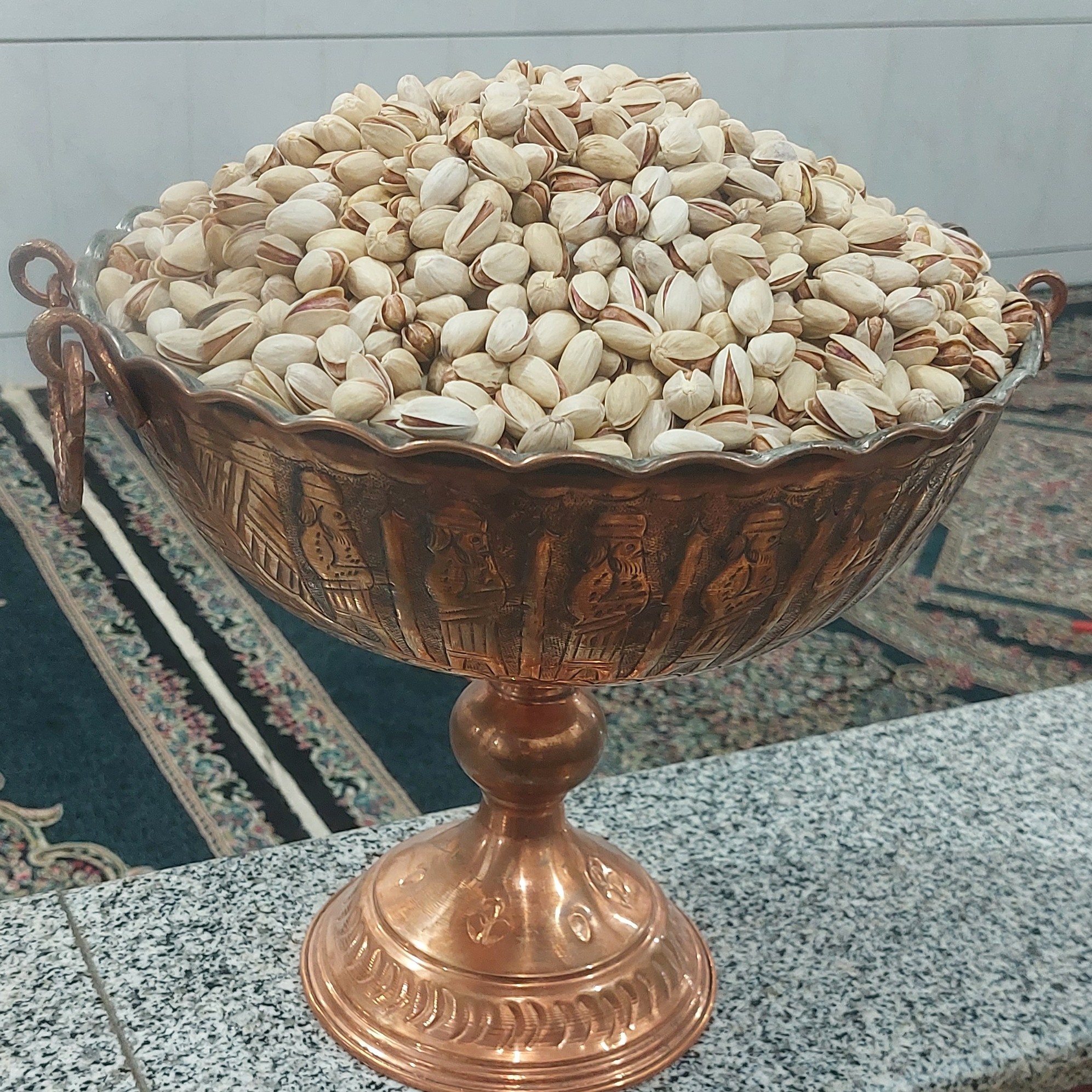 پسته احمداقایی درجه یک تمام خندان دربسته های 1کیلویی
