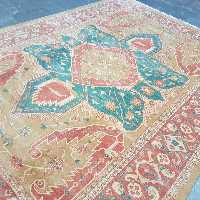 فرش دستباف سلطان اباد طرح لچک و ترنج  