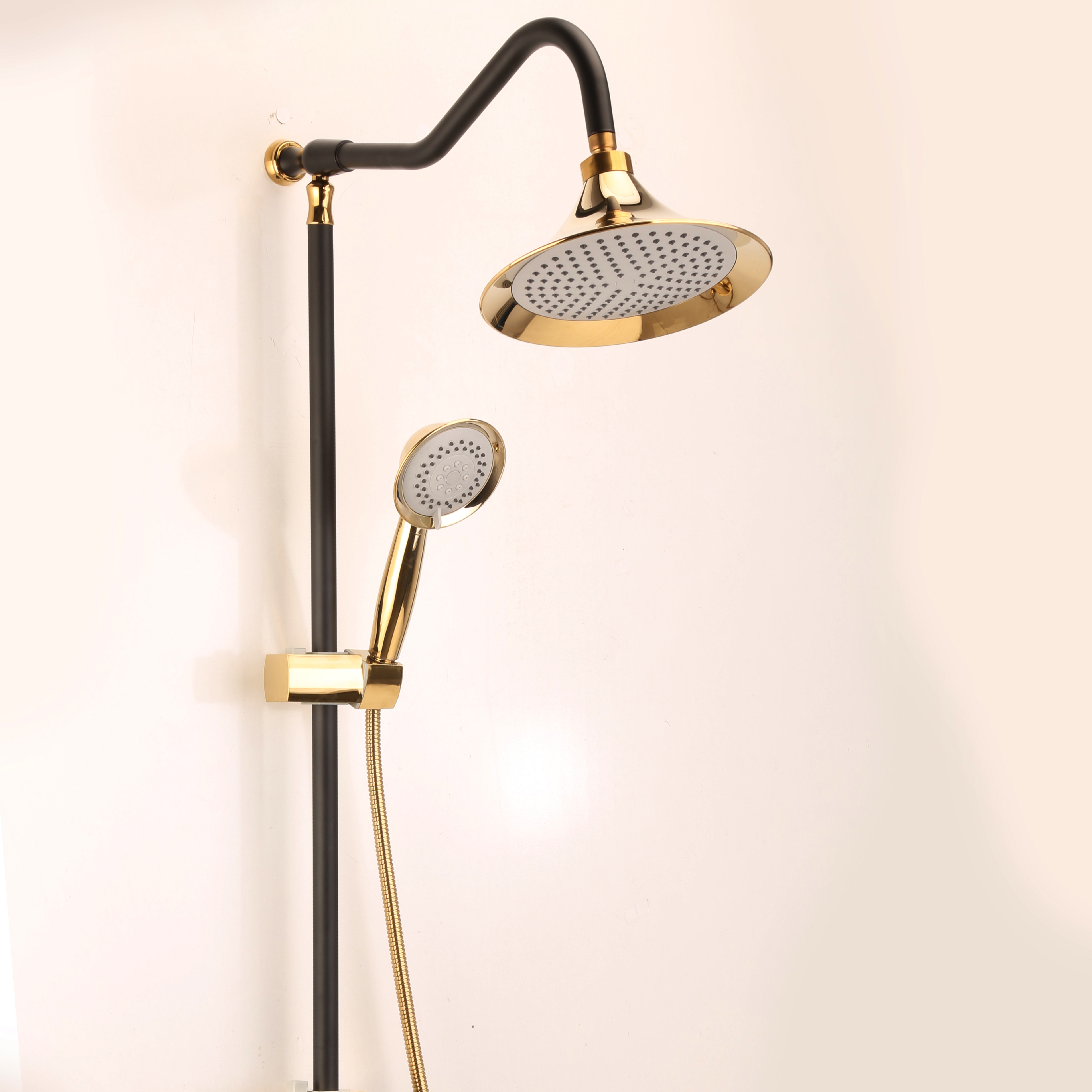 شیرآلات ترک سو یونیورست مدل کلاسیک مشکی طلایی