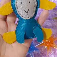 جاکلیدی چرم طبیعی دستدوز طرح گوسفند