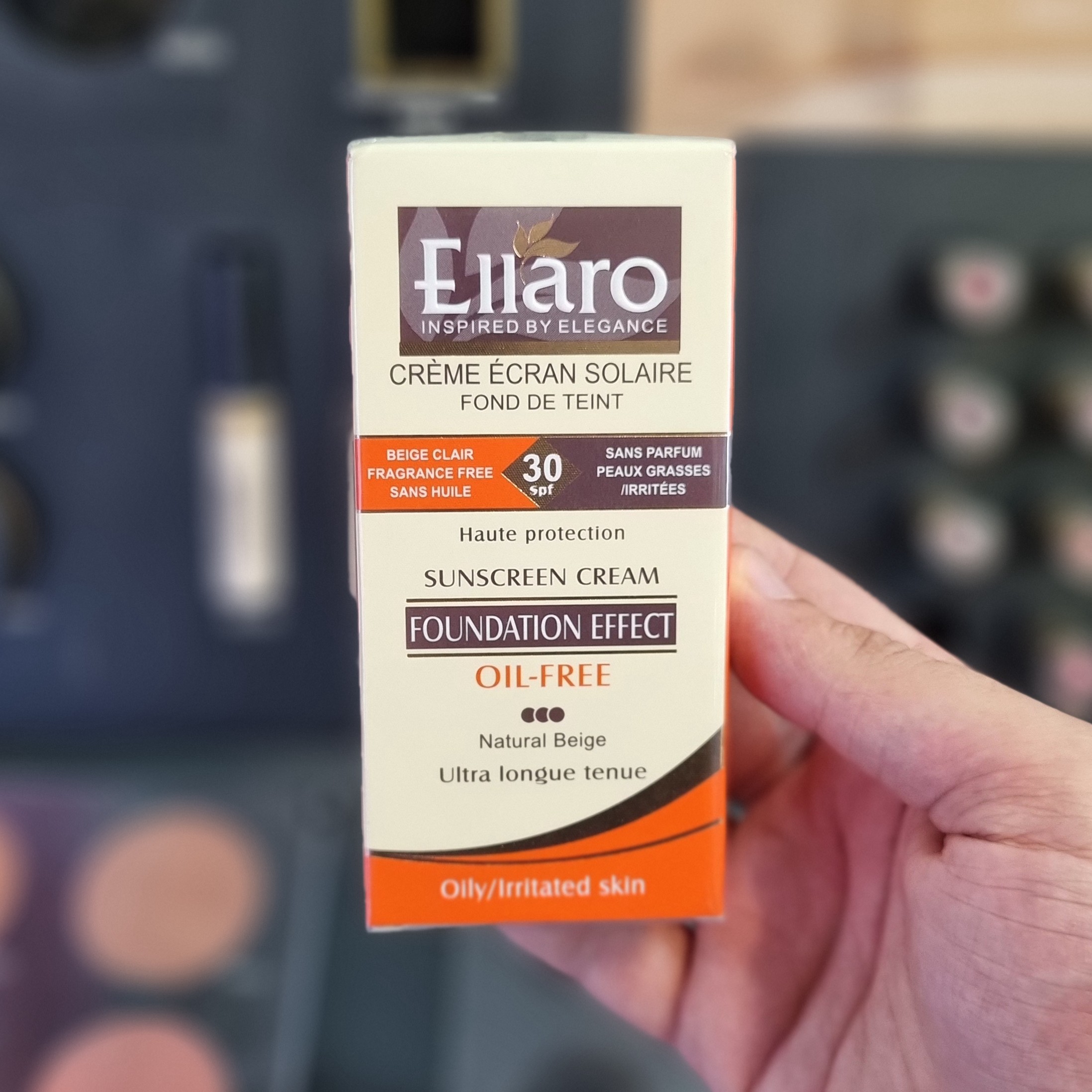 ضد آفتاب الارو Ellaro رنگ بژ طبیعی ( سه نقطه ) spf30 مناسب پوست چرب (اصل)