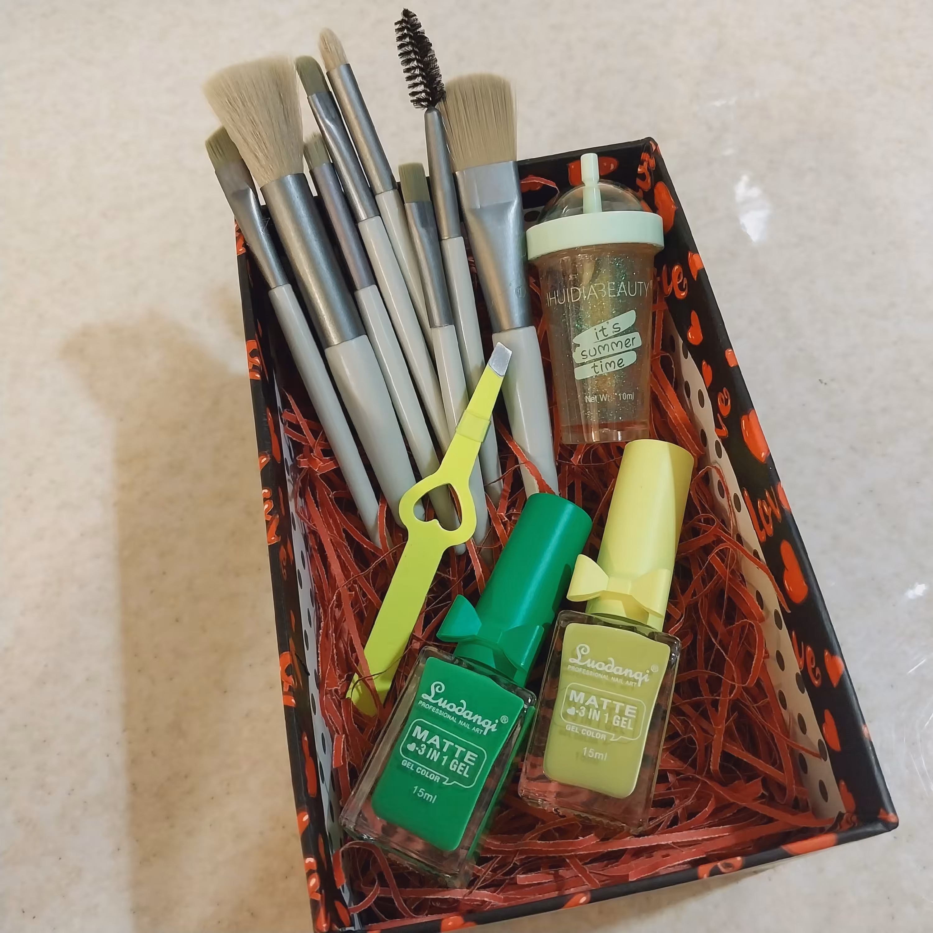 باکس هدیه دخترانه تولد و روز دختر سبز