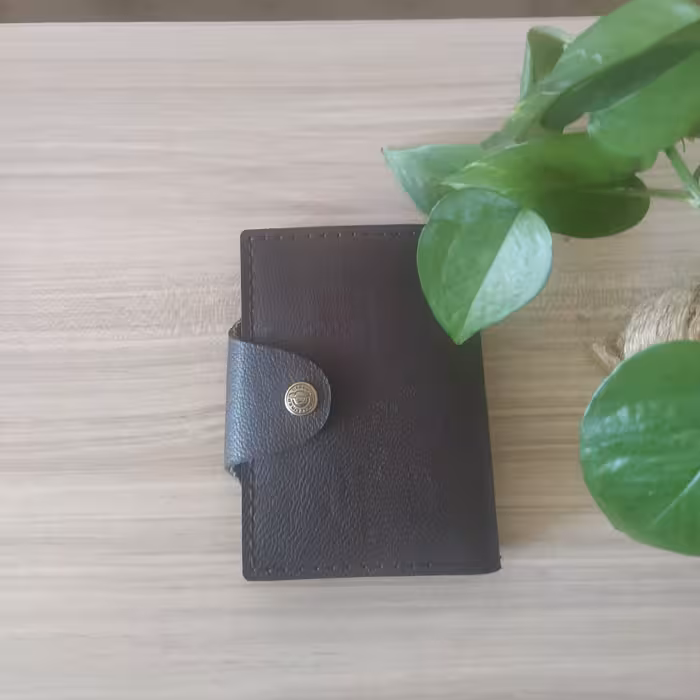 کیف مدارک خودرو، تهیه شده از چرم طبیعی بزی 