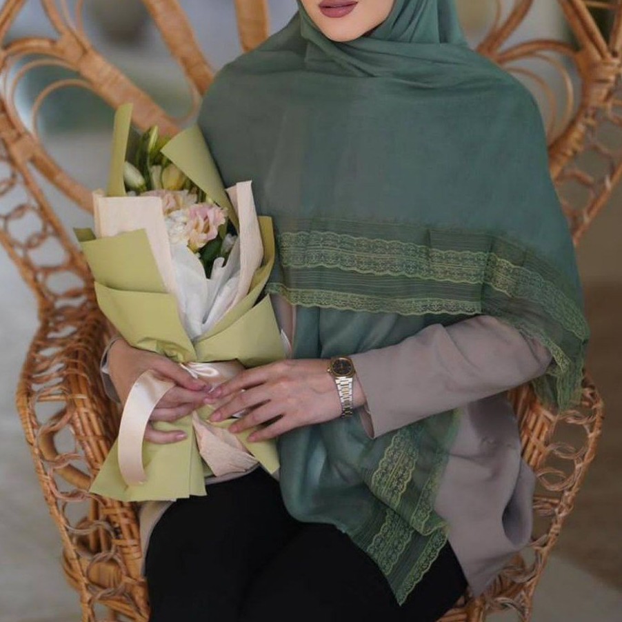 روسری نخی دانتل دار سبز مغز پسته ای قواره 140