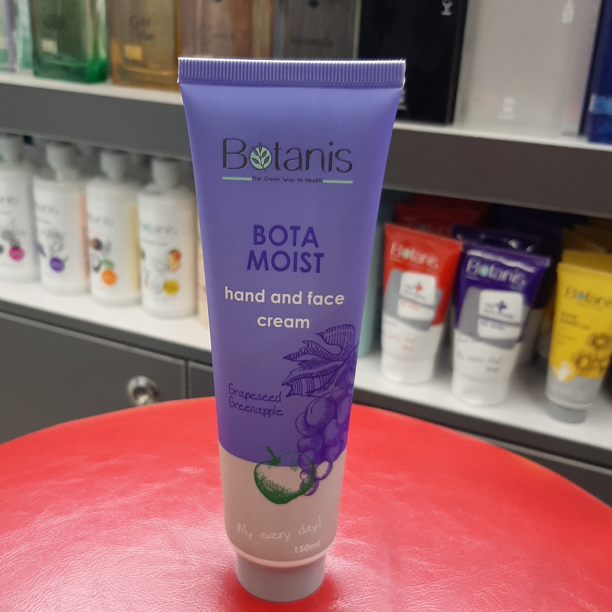 کرم مرطوب کننده دست و صورت بوتانیس