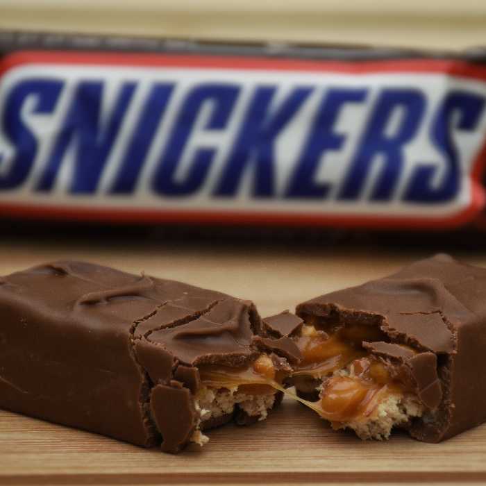 شکلات اسنیکرز 50 گرمی جعبه 24 عددی