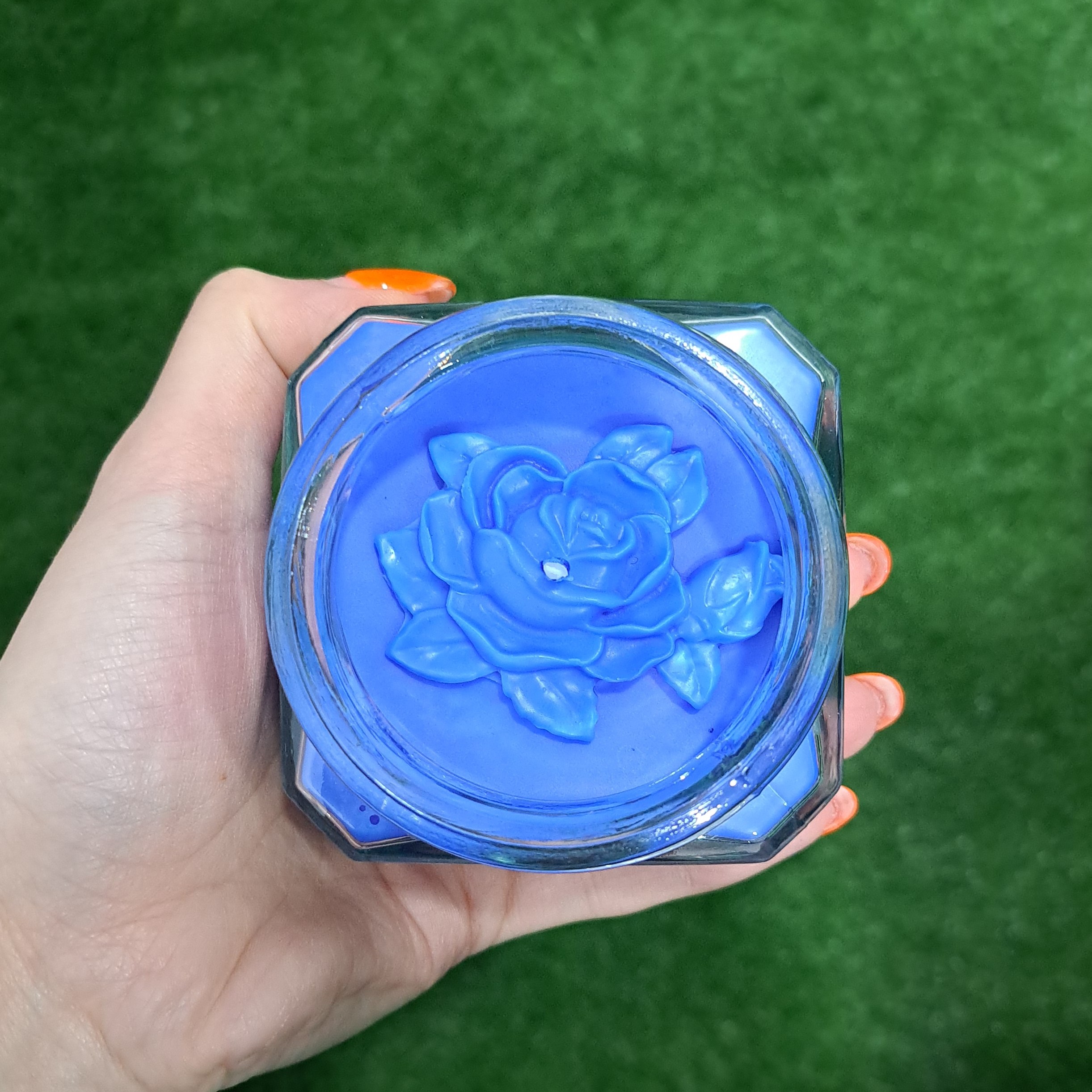 شمع با رایحه اقیانوس طرحدار  .