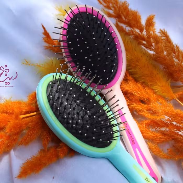 برس مو بچه گانه. در دو رنگ سبز و صورتی. پسرانه و دخترانه. جنس دندانه فلزی