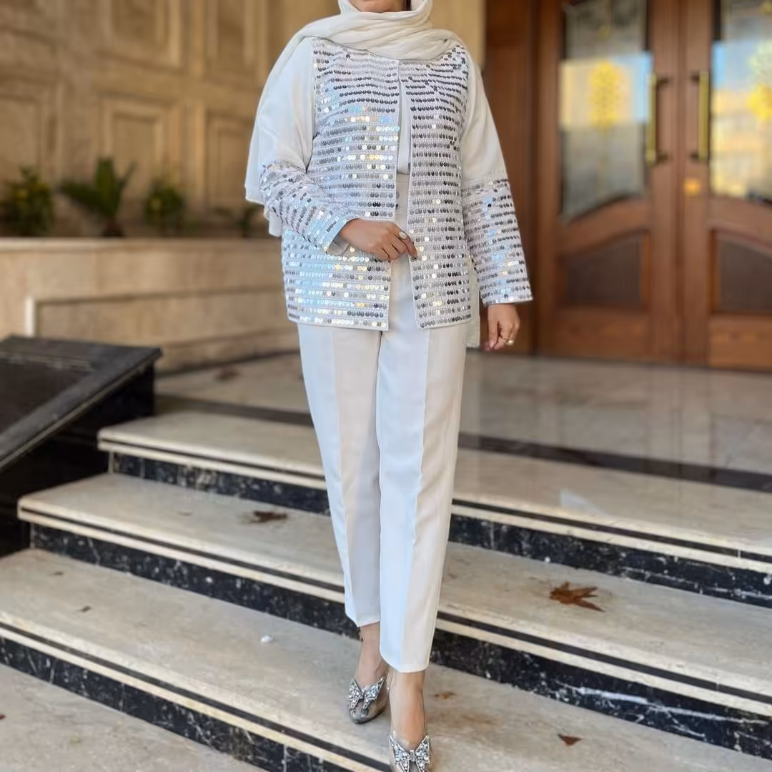  پارچه هندی سوزن دوزی آینه کاری یکار بسیار تک  خاص متفاوت شیک همه جا پوش خوشگلللل کار دست هندی هستش