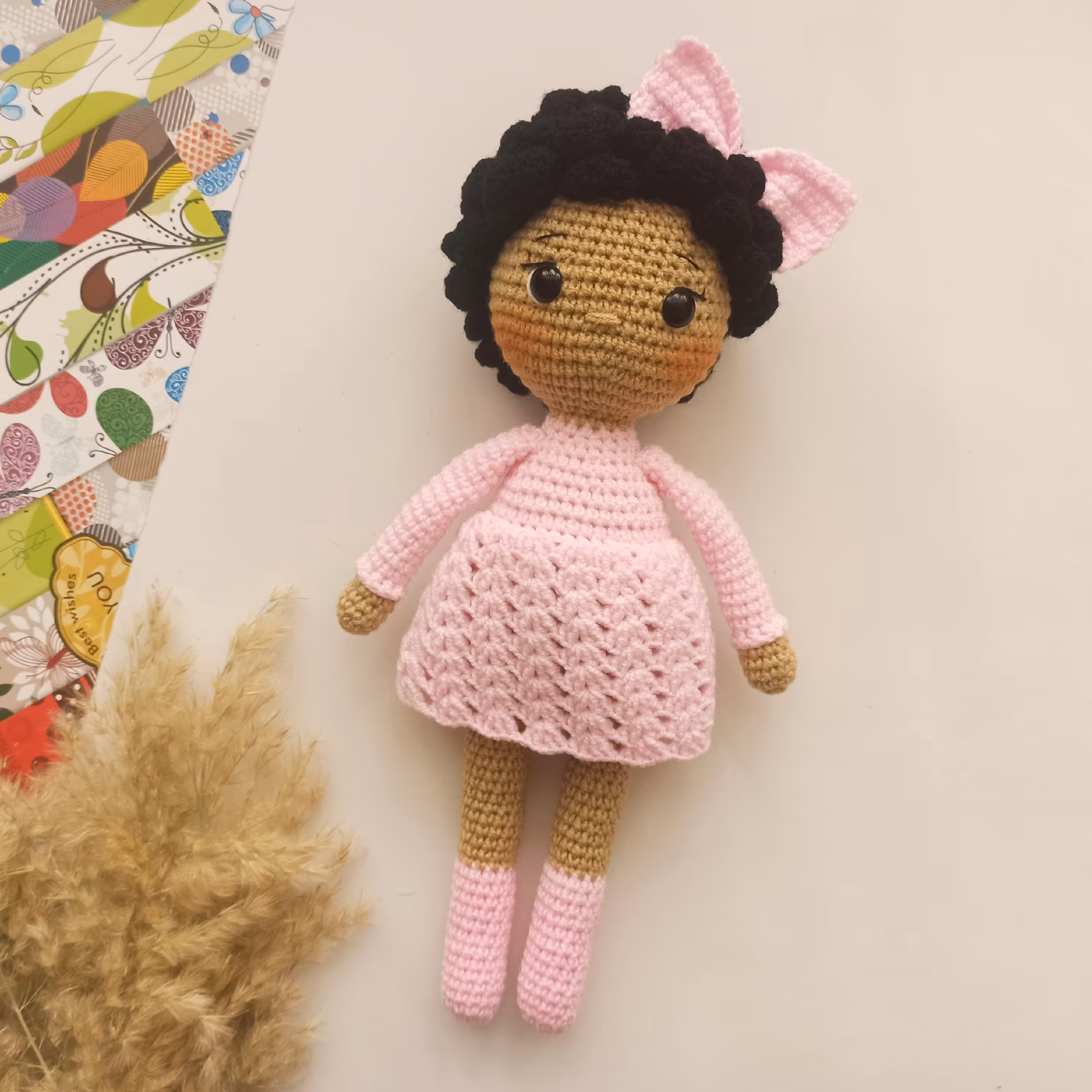 عروسک دختر دستبافت مدل ترانه،رنگ صورتی..قد 30سانت