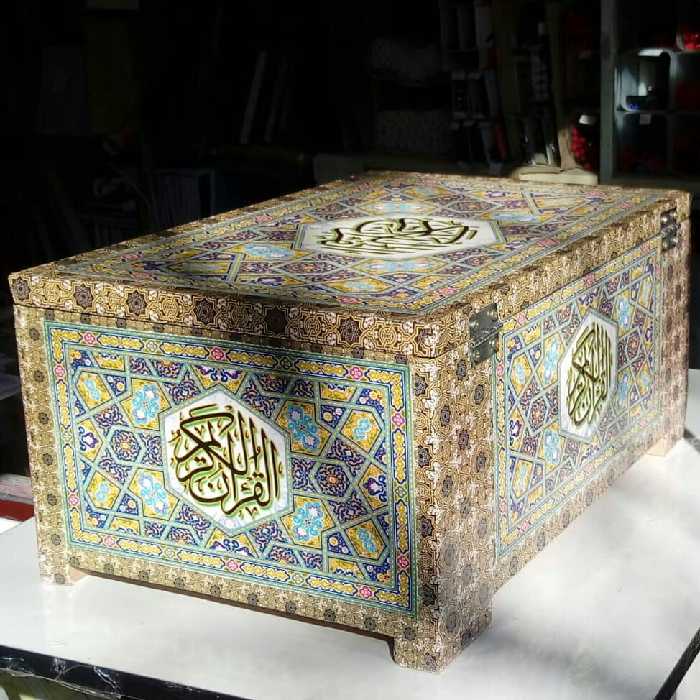 قرآن 60پاره با جعبه و جلد سخت براق و خط عثمان طاها (کل صفحات قرآن داخل پلاستیک) قرآن 60حزب- قرآن جعبه ای