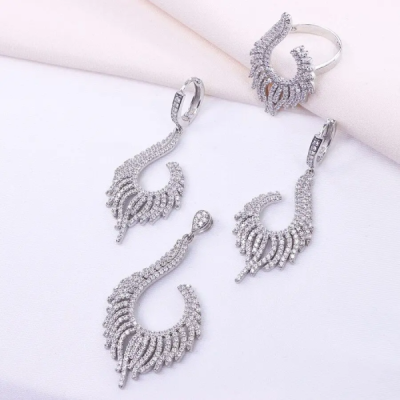 نیم ست نقره قالب طلا طرح جواهر نشان عیار 925 کد 16033