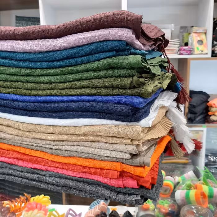 شال ساده نخی پلیسه  پارچه آکاردئونی  بهاره تابستانه  در 16 رنگ مختلف