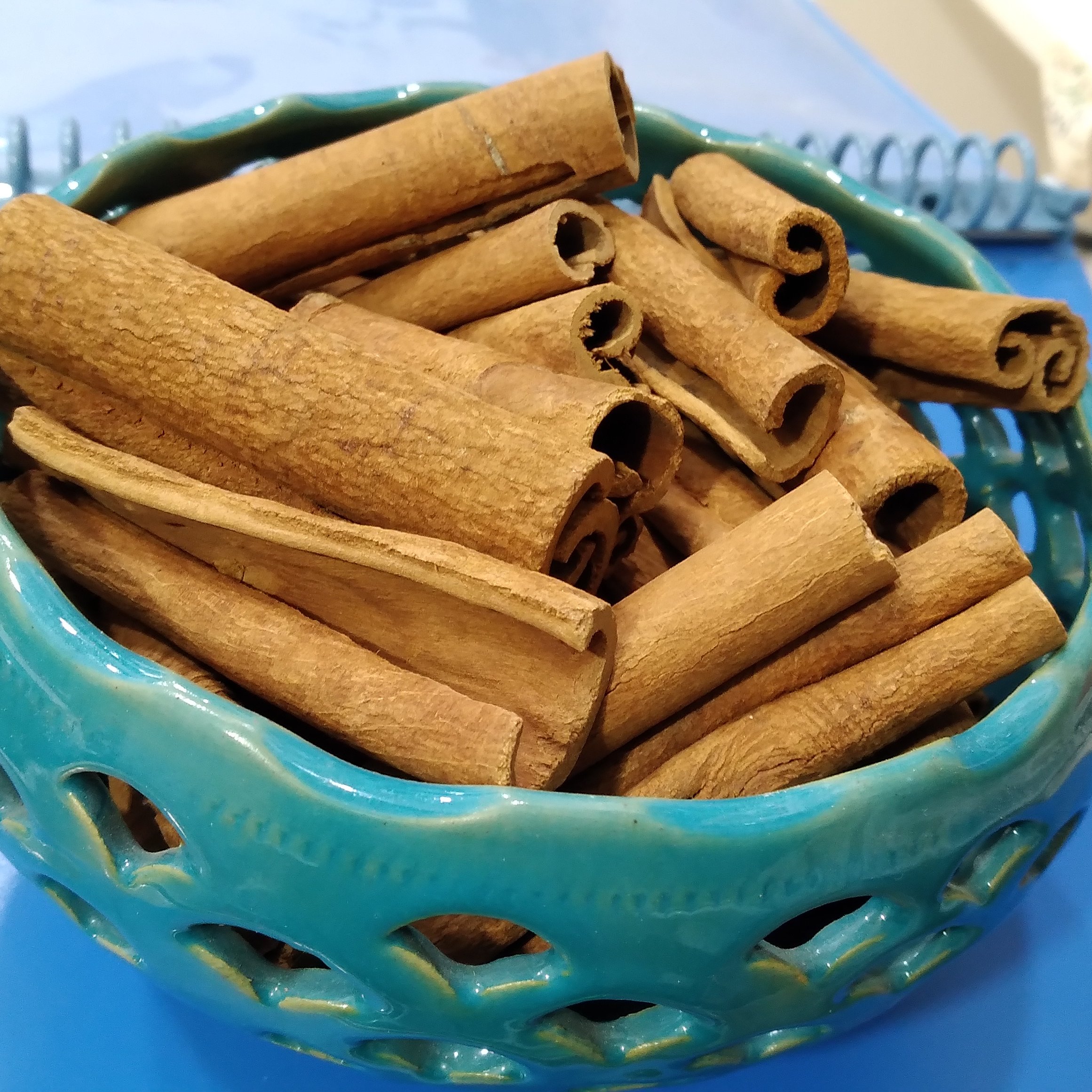 چوب دارچین لوله‌ای اندونزی