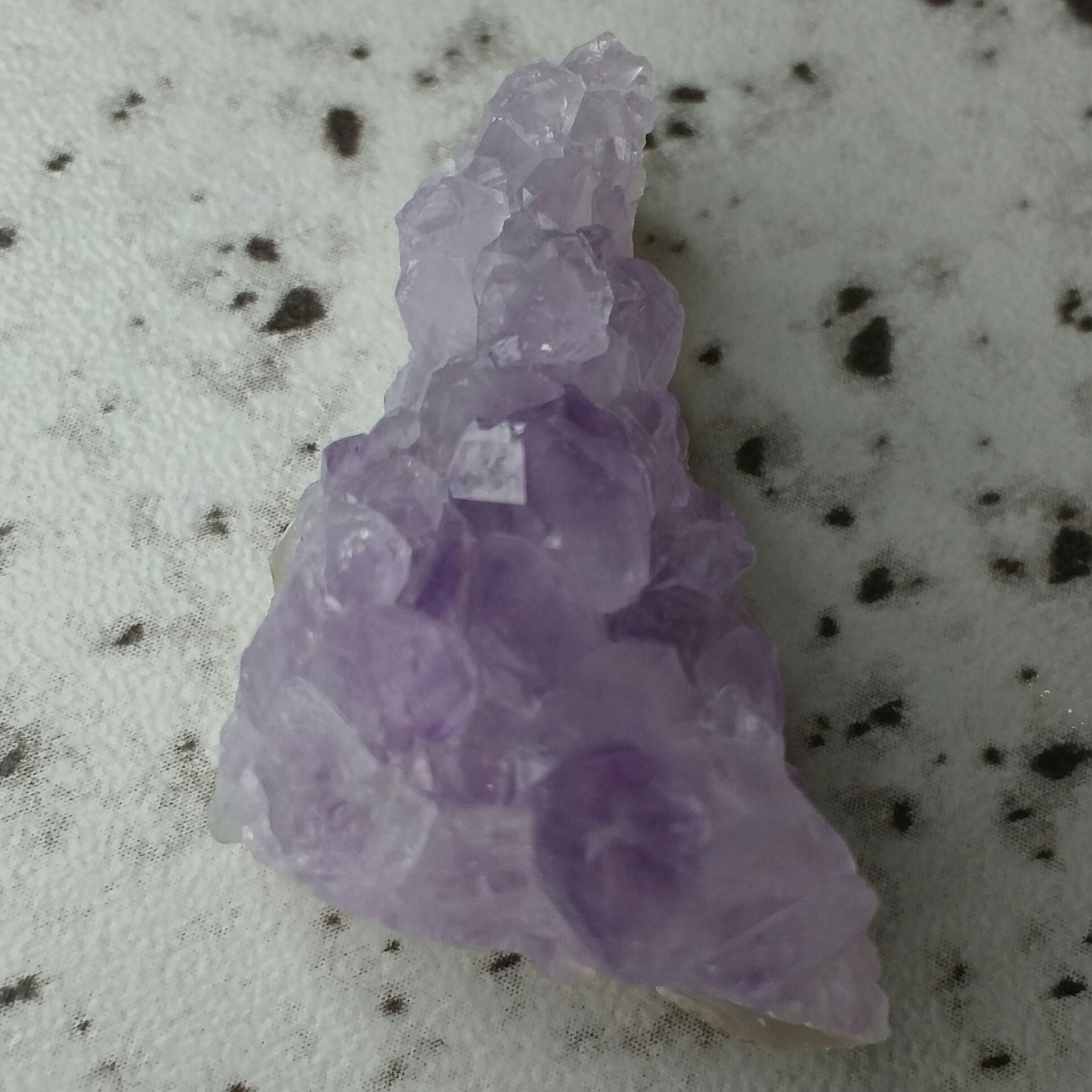 سنگ راف حبه شده آمیتیس بلور درشت خارق العاده بسیار زیبا دیدنی کاملا طبیعی شااهکار خلقت خا اا اص
