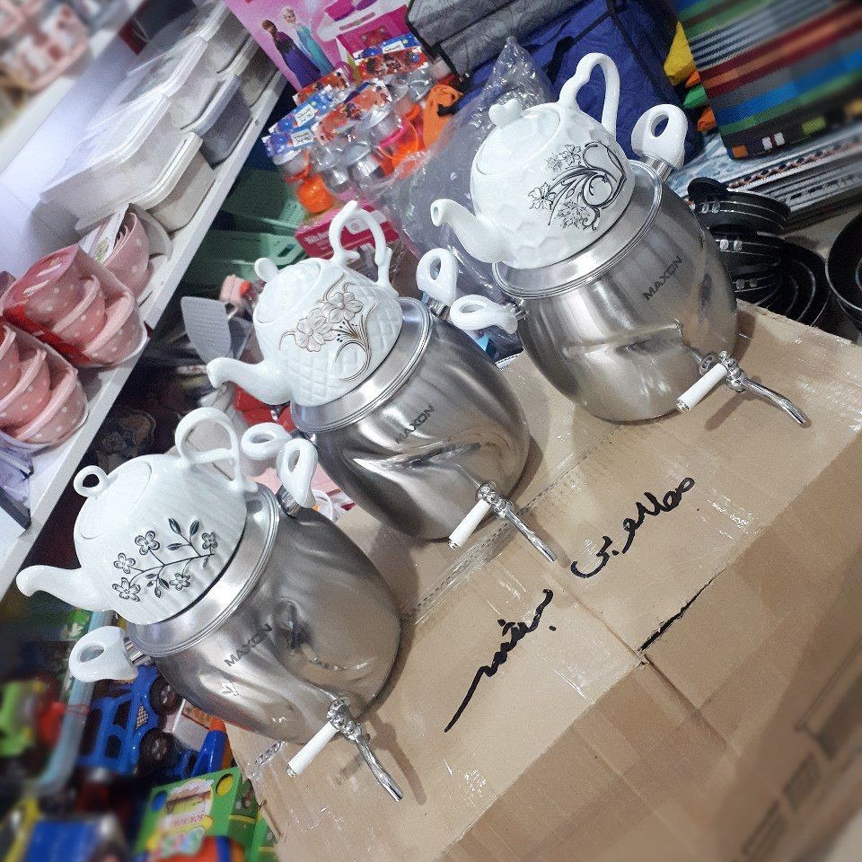 کتری قوری مکسون
مشخصات کتری  
جنس بدنه کتری استیل
جنس دسته کتری باکالیت