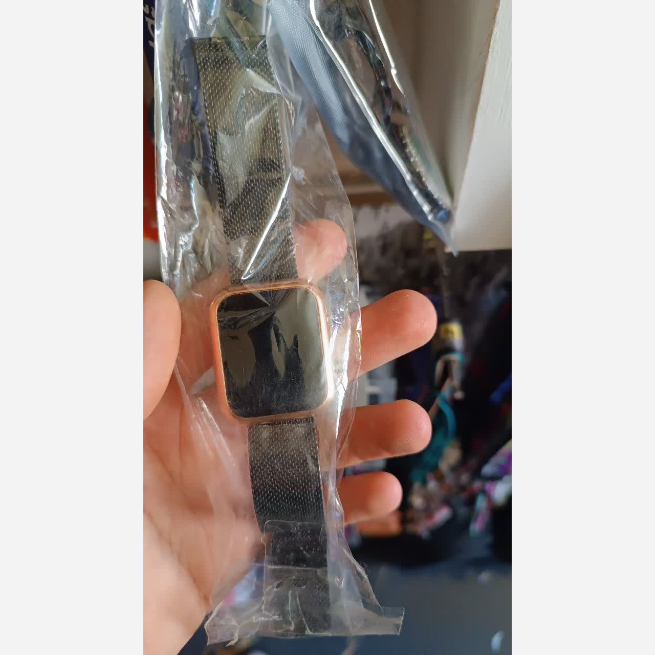 ساعتLED صفحه مربع