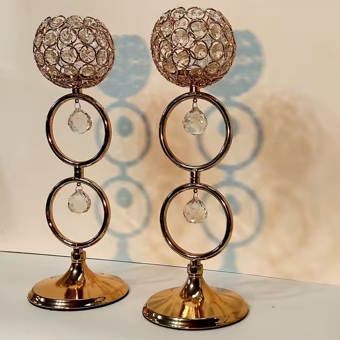 شمعدان طلایی طرح دو حلقه نگین دار عالیجناب در ارتفاع 37cm