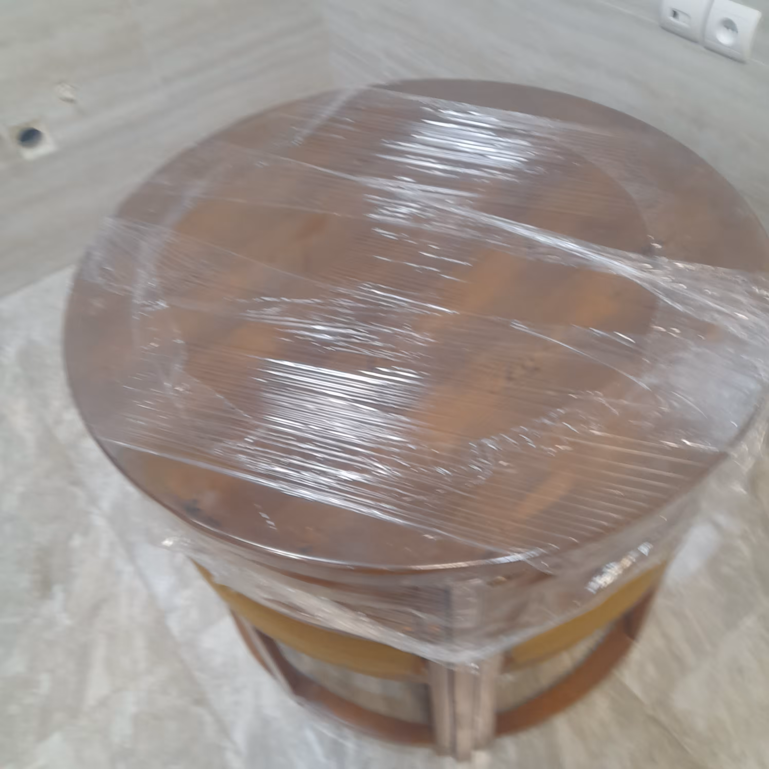 میز نهار خوری کم جا  چهار نفره رنگ فندقی (پس کرایه وارسال به مقصد)