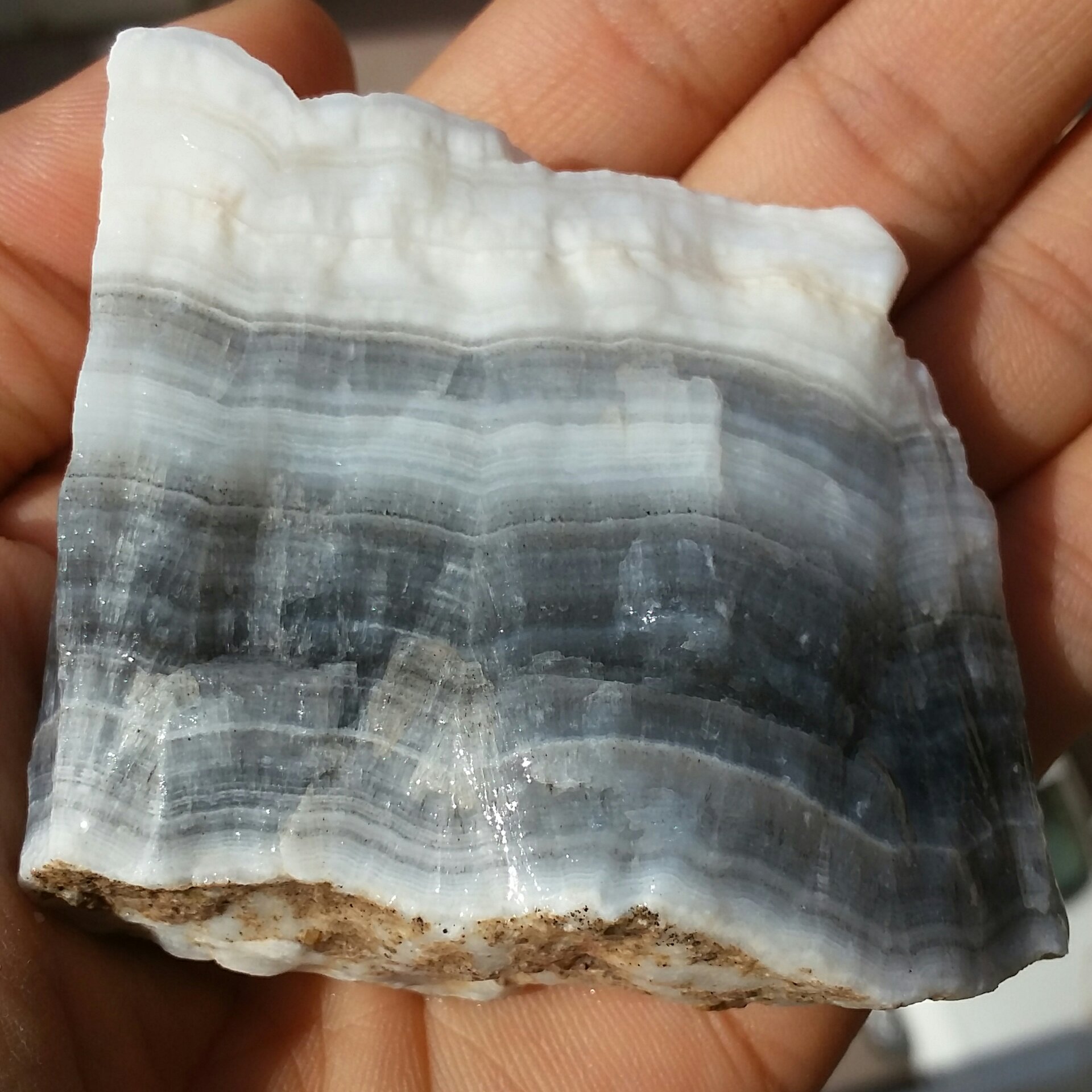 سنگ راف عقیق چند پوست صد در صد طبیعی شااهکار خلقت خااص
با قابلیت ساخت چندین نگین دیدنیی