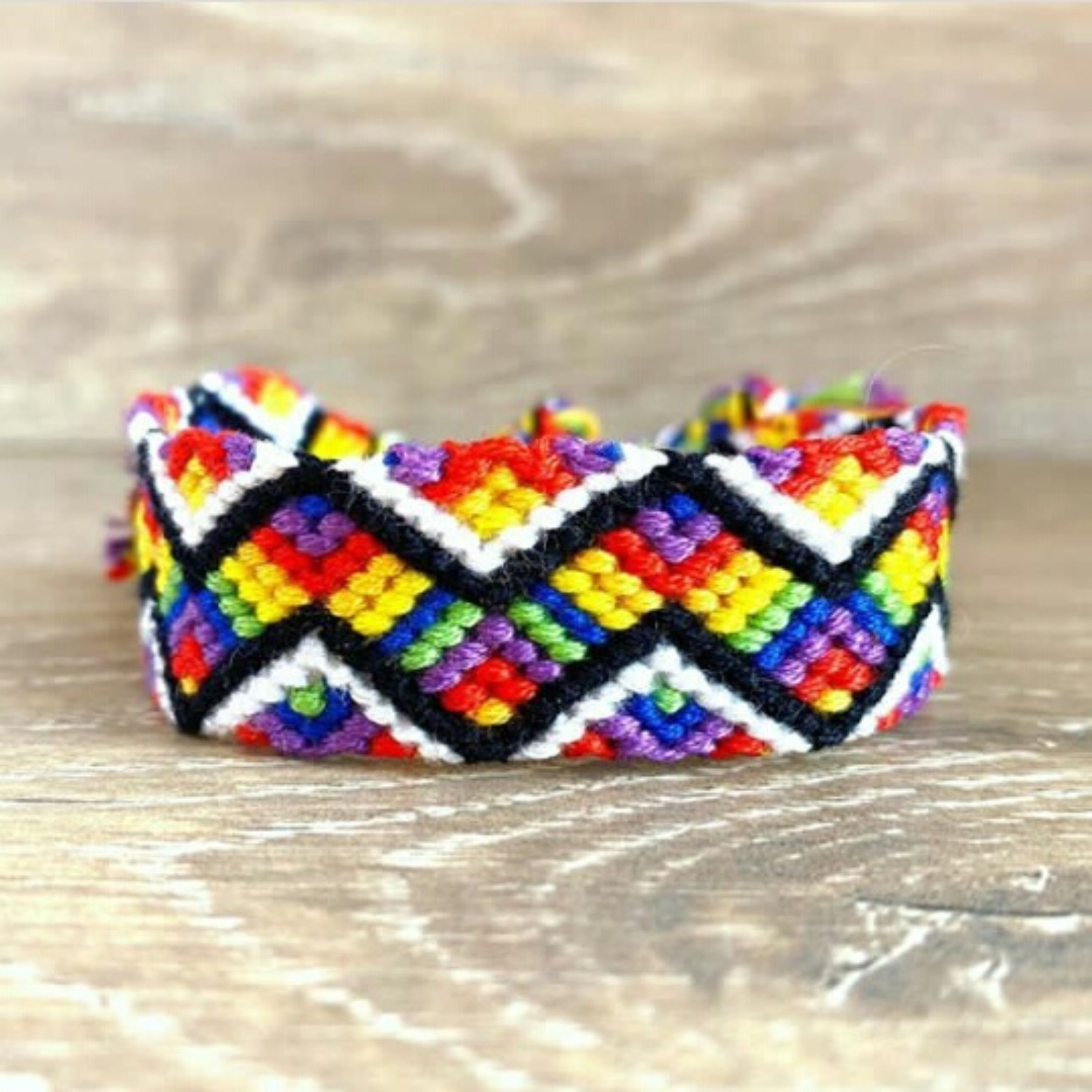 دستبند دوستی طرح رنگین کمان زیگزاگ کد 75