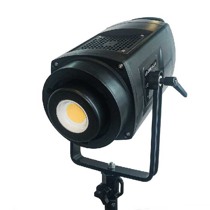 نور حرفه‌ای 200 وات مدل SOMITA LED-200WS (همراه با سافت 50x70 و سه پایه ایلکین)