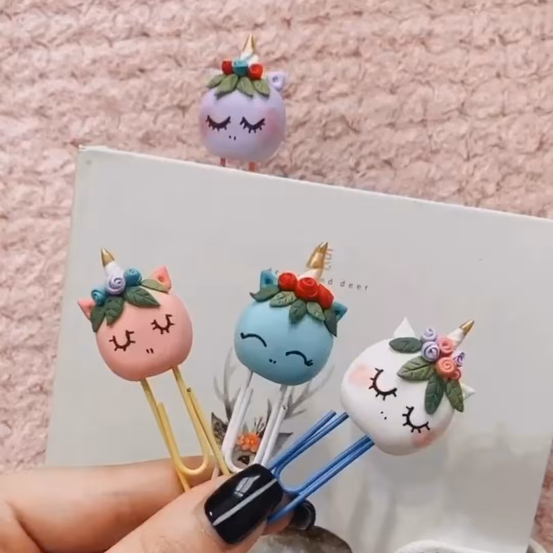 بوک مارک خمیری طرح اسب تک شاخ