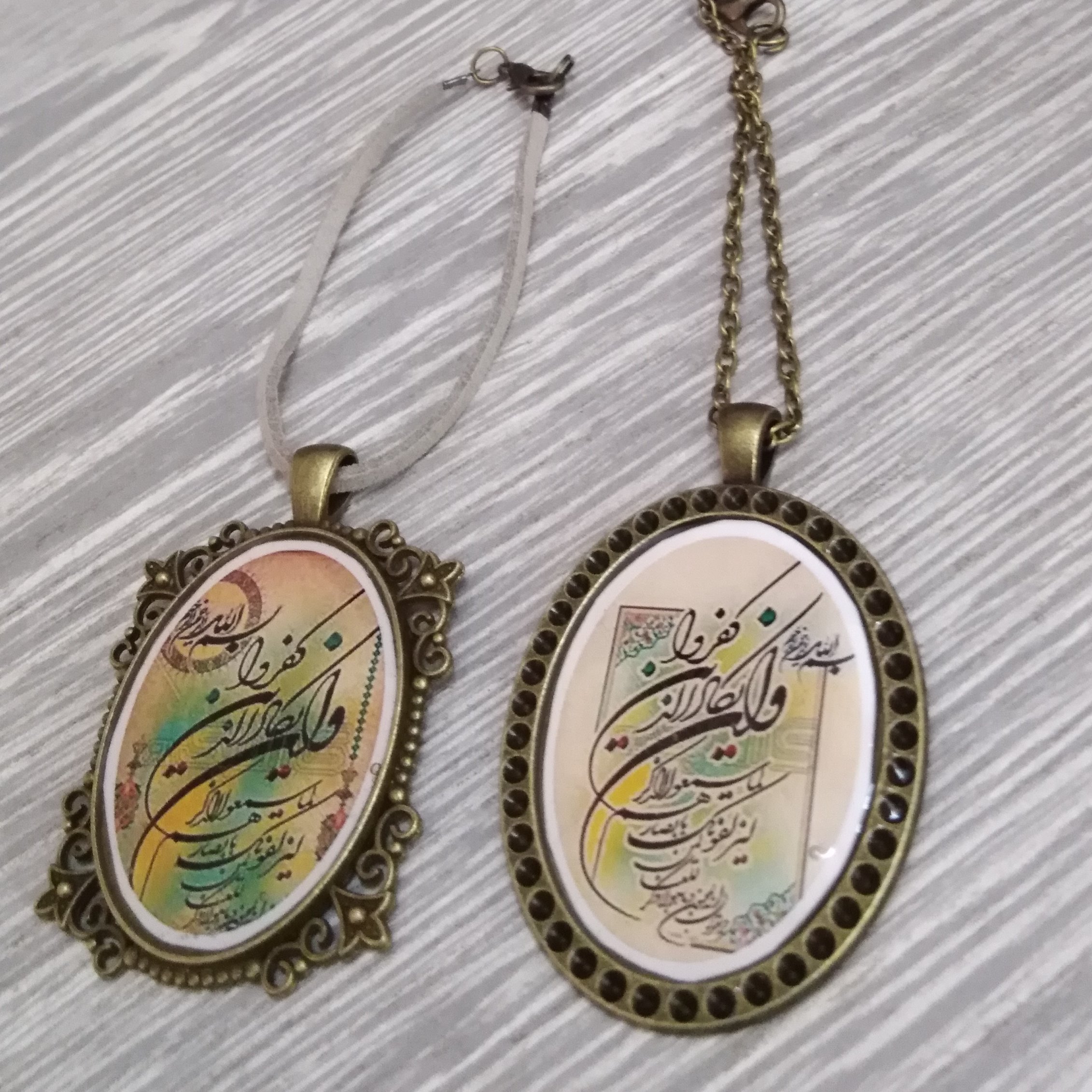 آویز ماشین، قاب برنزی، سبک، سایزش 4 سانت، رنگ برنز ، قابل شستشو