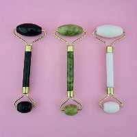 ماساژور صورت جیدرولر سنگ یشم جعبه دار