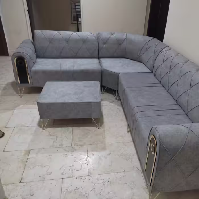 مبل ال چستر با میز عسلی 