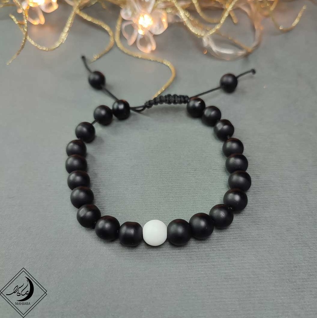 دستبند سنگی اونیکس سیاه تک مهره سفید سیاه کشی و نخی