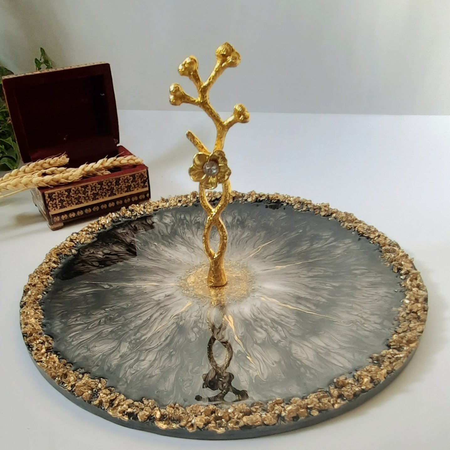 شیرینی خوری رزینی