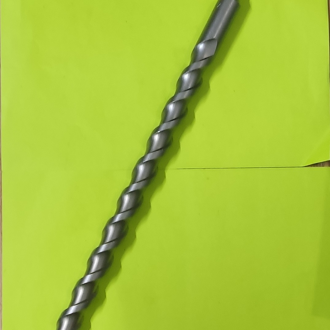 مته چهار شیار دو الماس سایز 24 به اندازه 46سانت محصول فروشگاه وهاب زاده