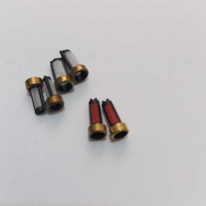 شستشوی 4 عدد سوزن انژکتور با دستگاه  خودروهای یورو 4 به همراه تعویض فیلتر آن 