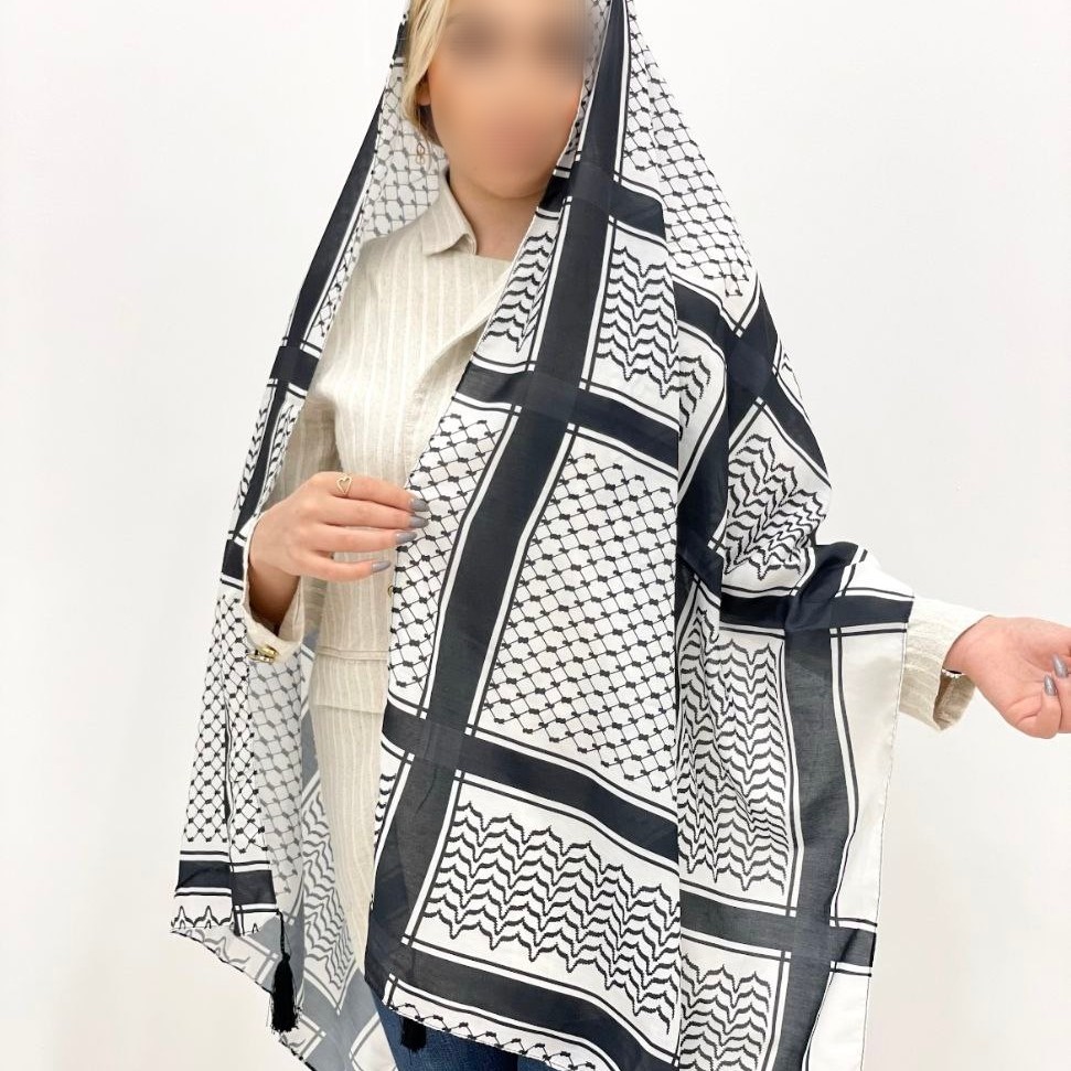 شال عربی نخی چاپی شال عربی جنس نخی منگوله دار در رنگ سبز. مشکی. کرم.  زرد فسفری. طوسی ارسال رایگان lo171