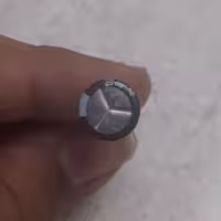 خازن الکترولیتی 47میکروفاراد100ولت